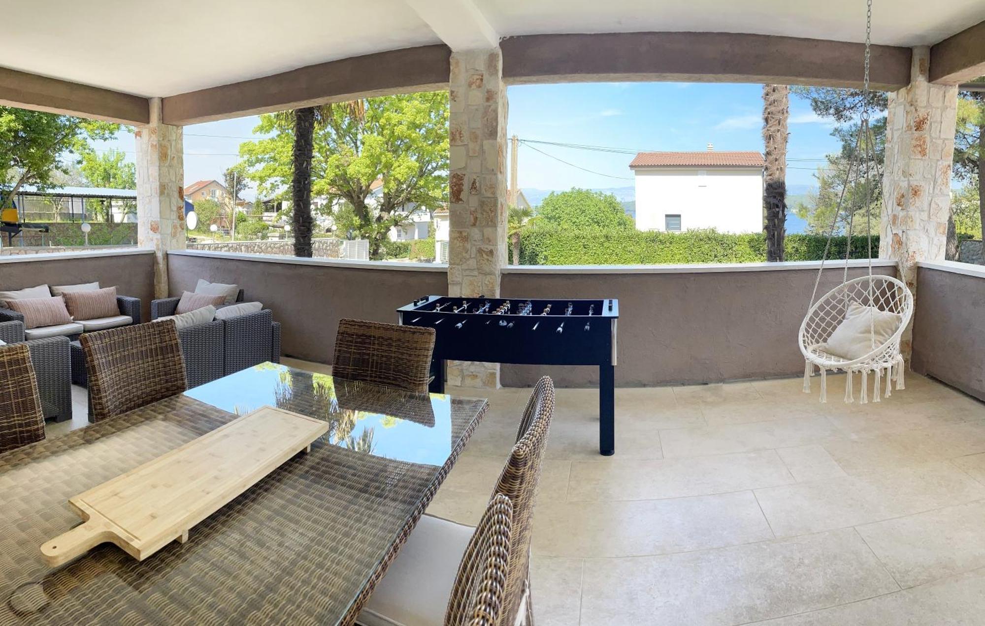 Private Soulset With Swimming Pool Willa
