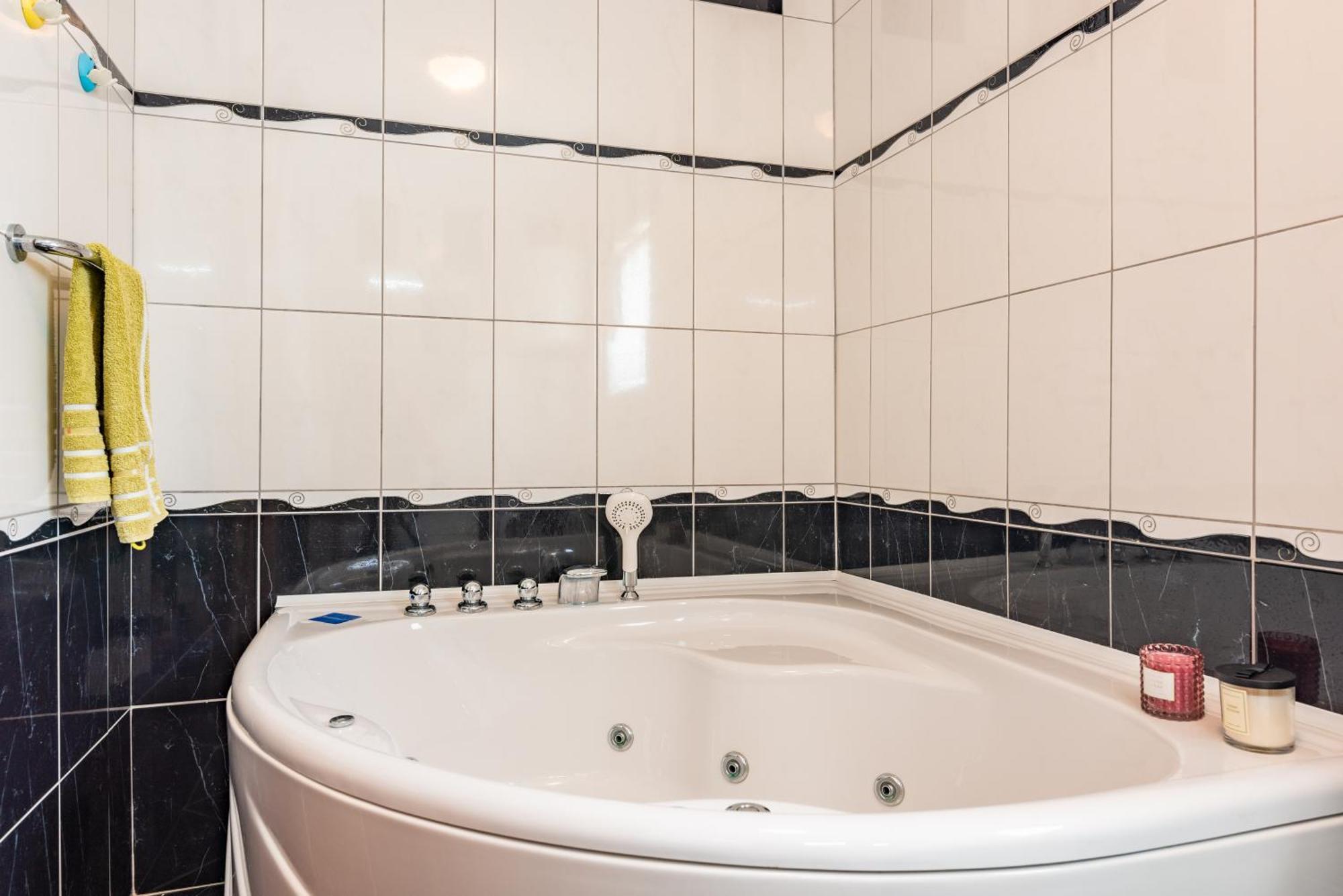 Private Soulset With Swimming Pool *