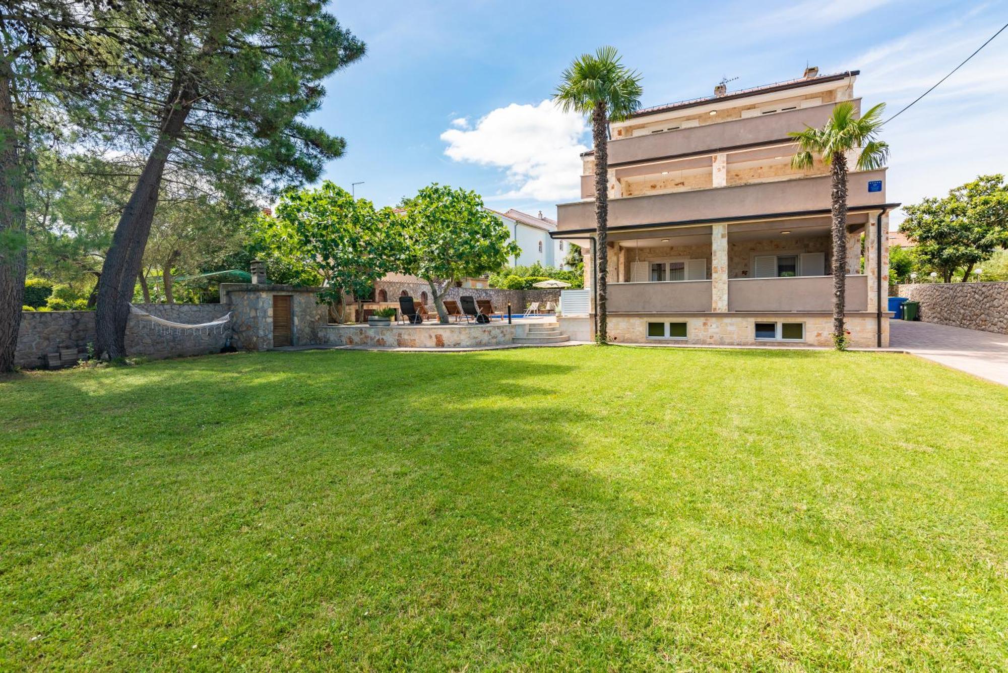 Private Soulset With Swimming Pool * Vantacici