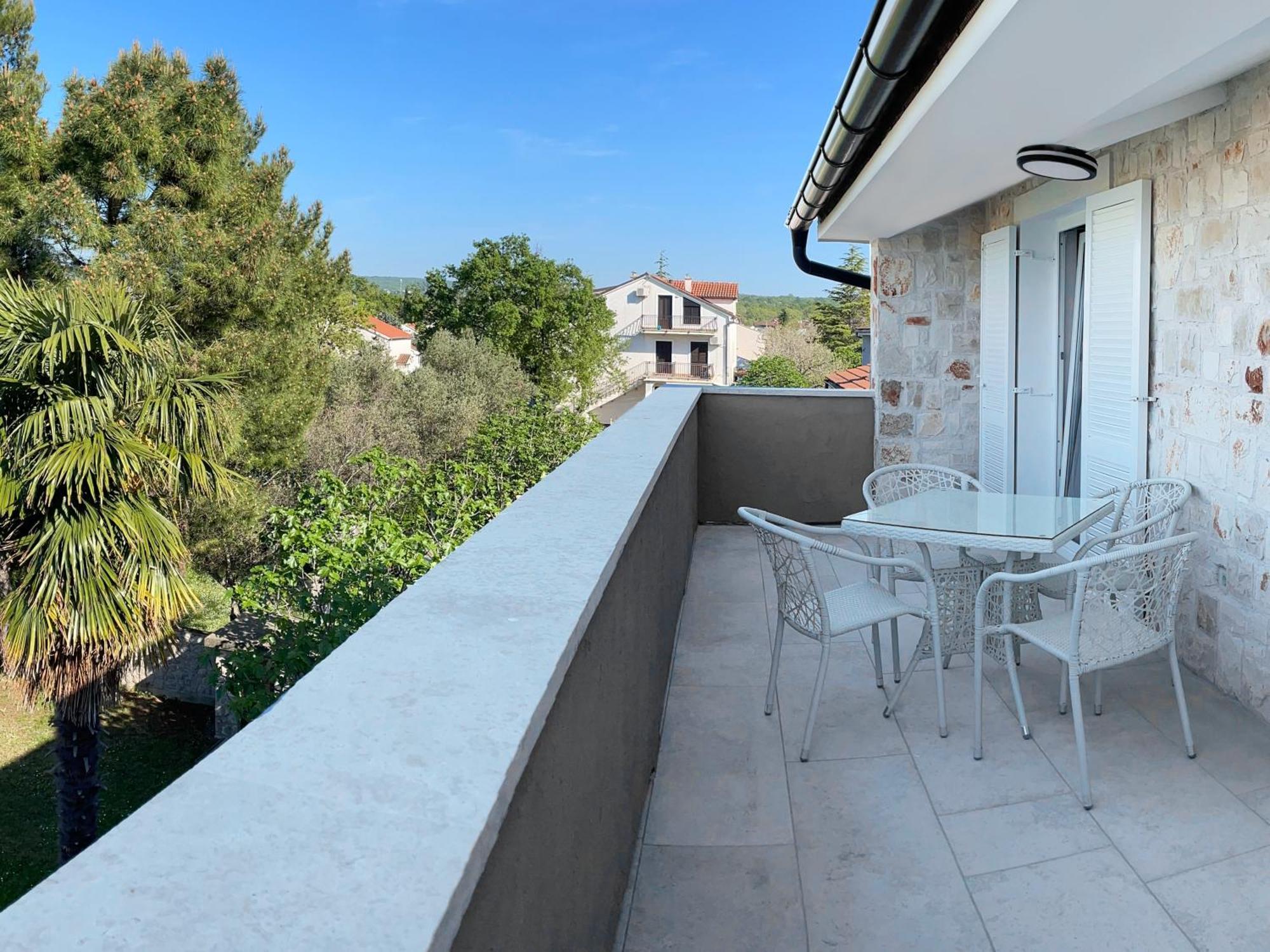 Private Soulset With Swimming Pool Vantacici